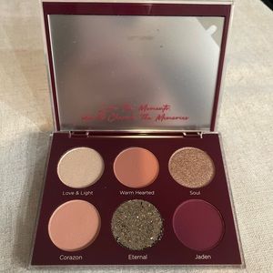Eyeshadow palette